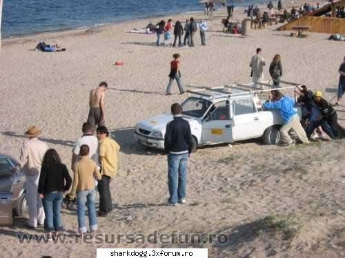 cel mai tare dintre ei vine cu o solutie: sa traga jaguarul cu dacia. toti am crezut ca era vorba de